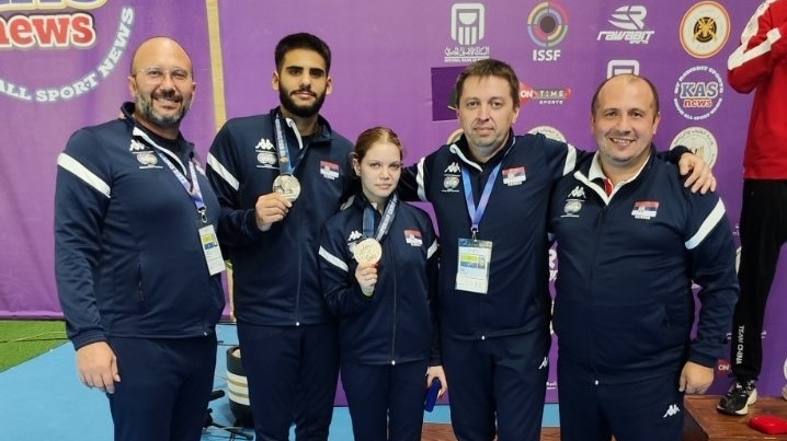 Novo srebro u Kairu: Srpski juniorski miks puškom drugi na planeti